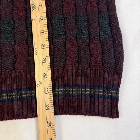 Vintage Abercrombie & Fitch 100% Virgin Wool Cable Knit Sweater Vest Burgundy L - Picture 2 of 5